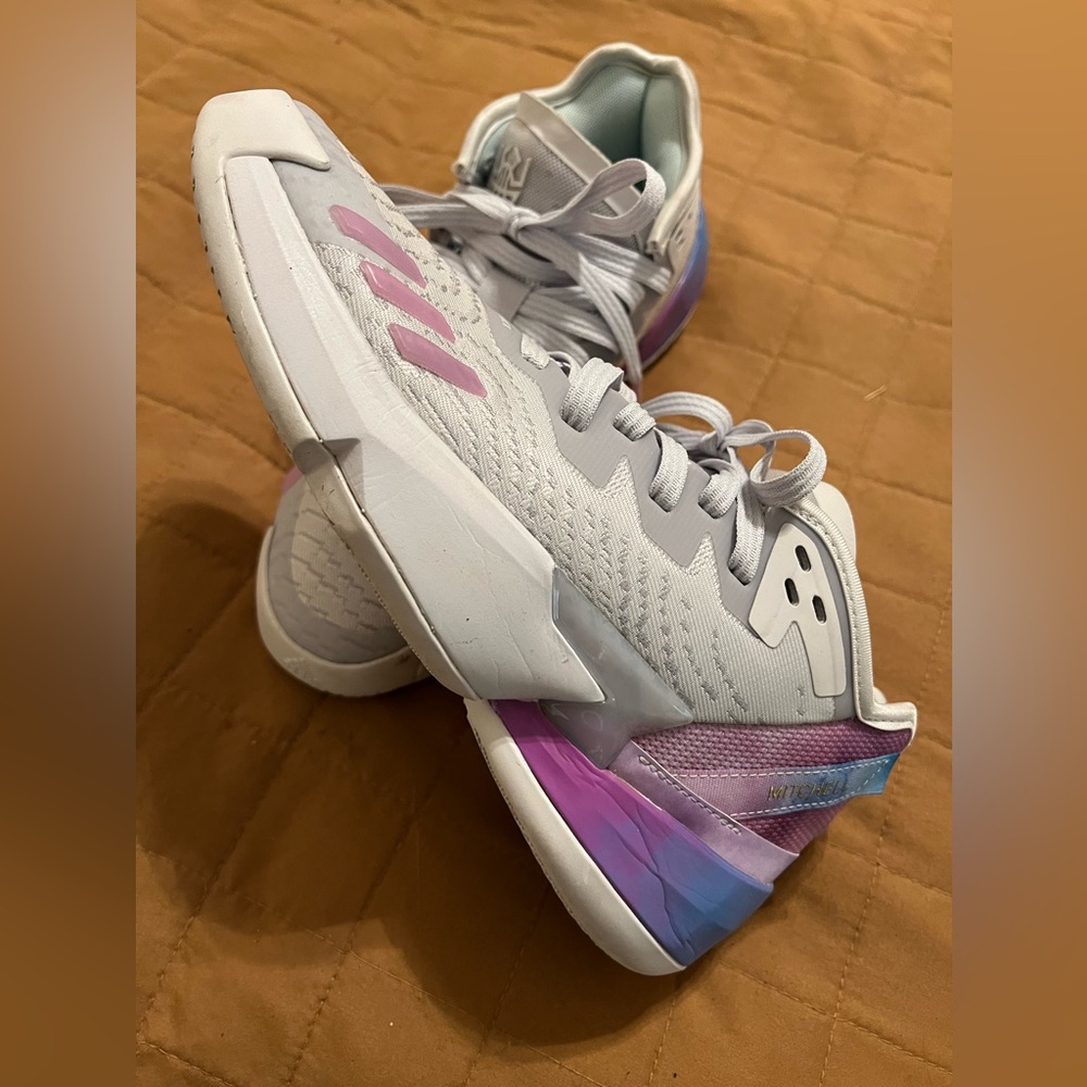 Adidas Anise D.o.n. Issue 4 Basketball Shoe ADIDAS LIGHTSTRIKE Donovan Mitchell